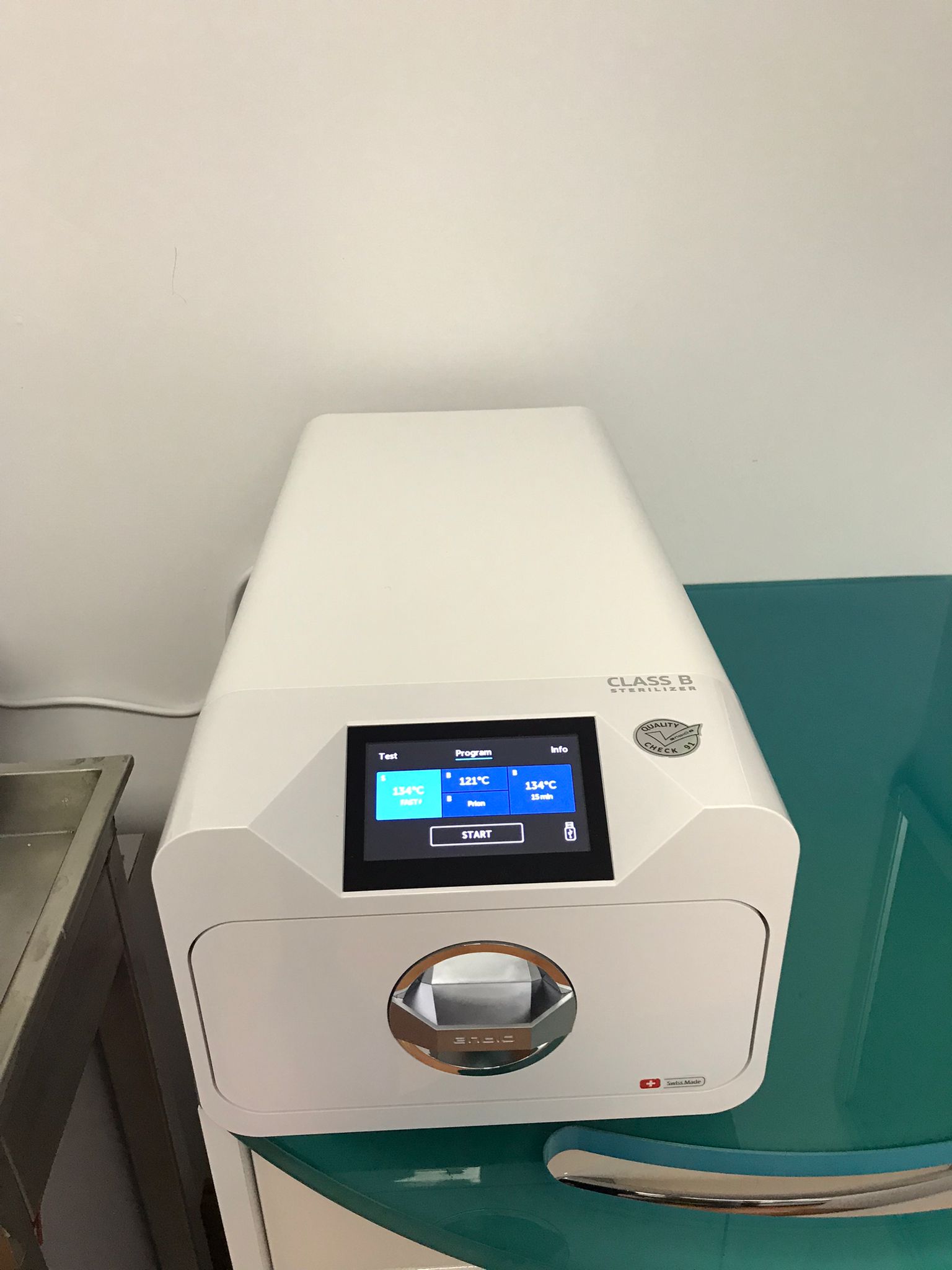 İSTANBUL (Bayrampaşa) Diş Hekimi Nurettin Gümüş